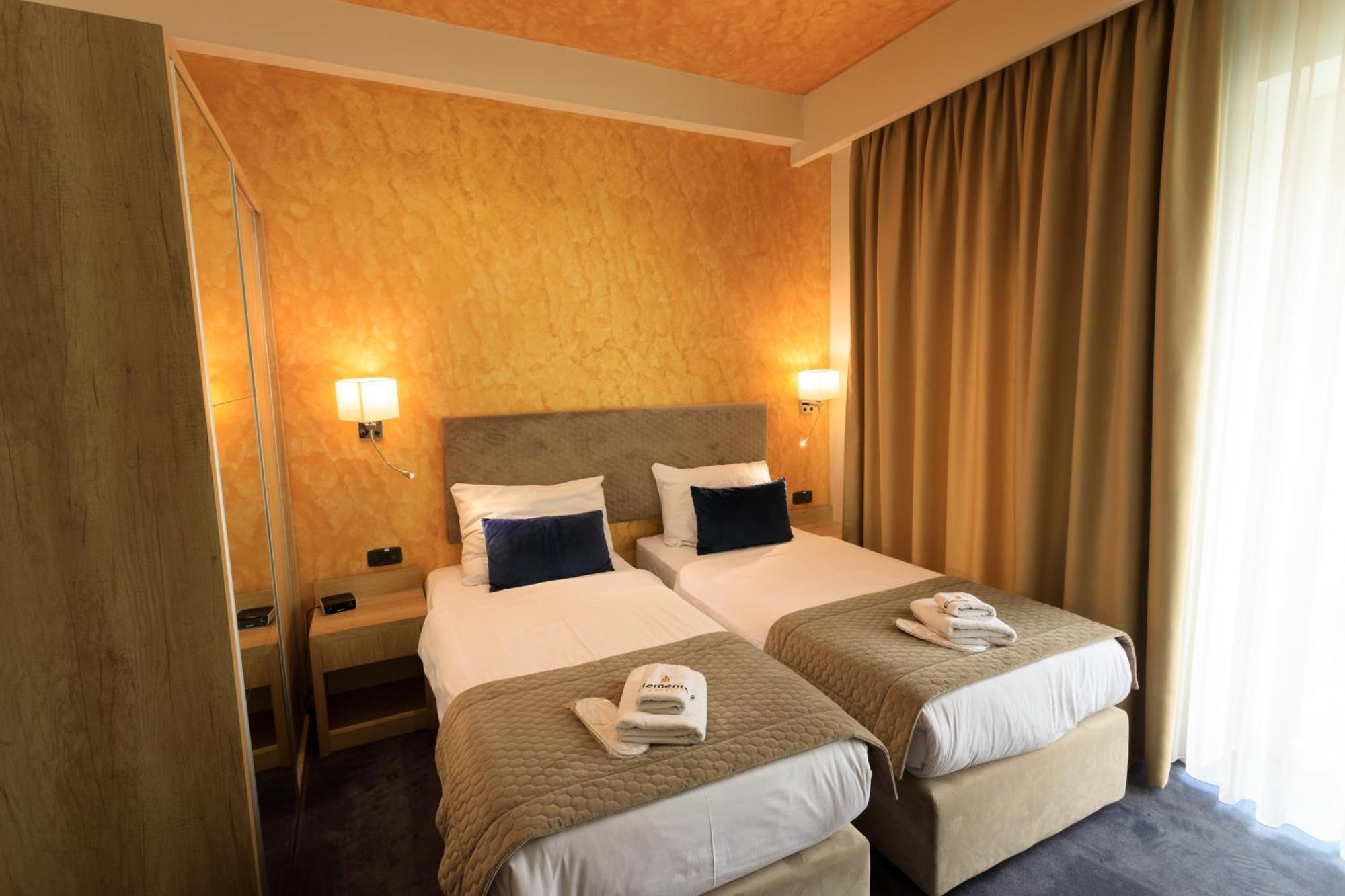 Hotel Elements à Novi Pazar Extérieur photo