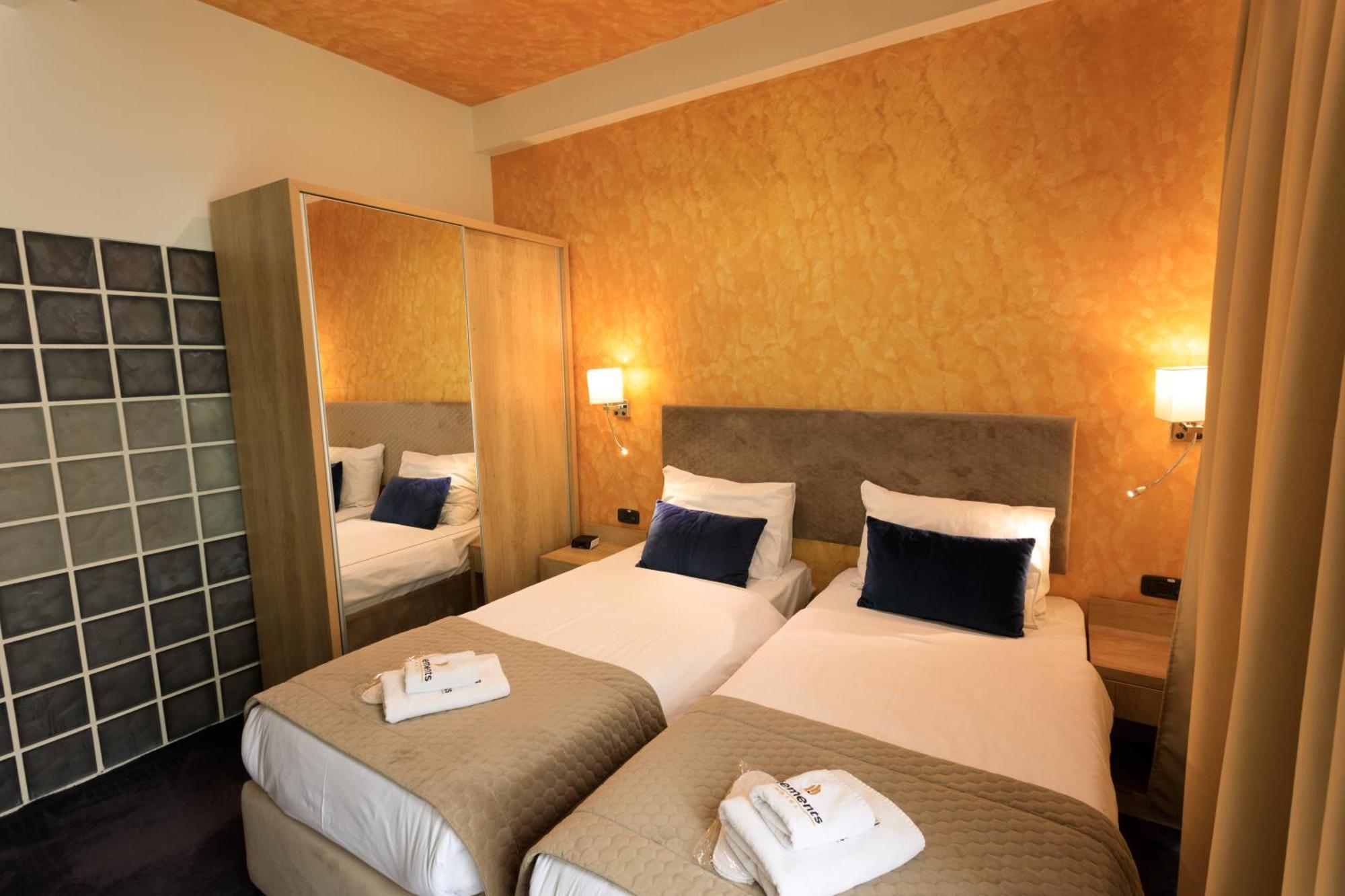 Hotel Elements à Novi Pazar Extérieur photo