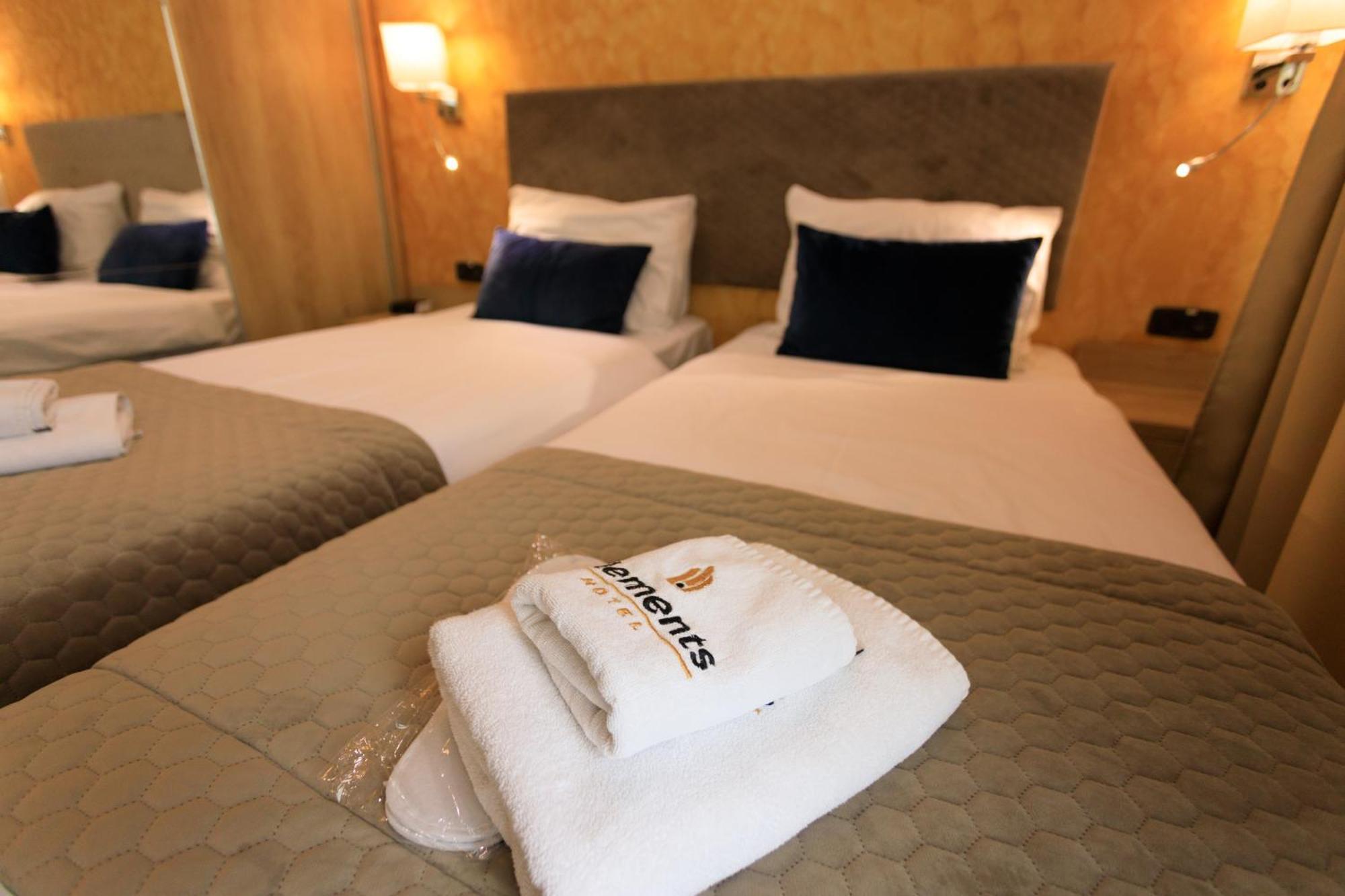 Hotel Elements à Novi Pazar Extérieur photo