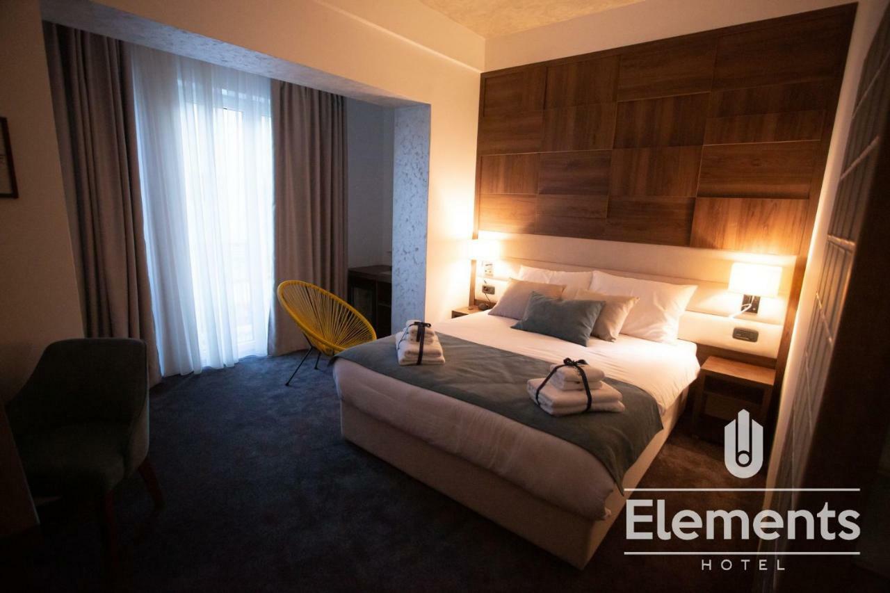 Hotel Elements à Novi Pazar Extérieur photo